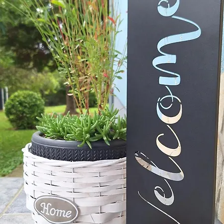 Jenny Vendeghaz * ザラカロシュ